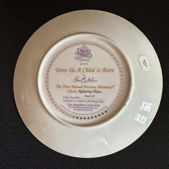 Precious Moments “Unto Us A Child Is Born” annual nativity 8” plate - Picture 5 of 6